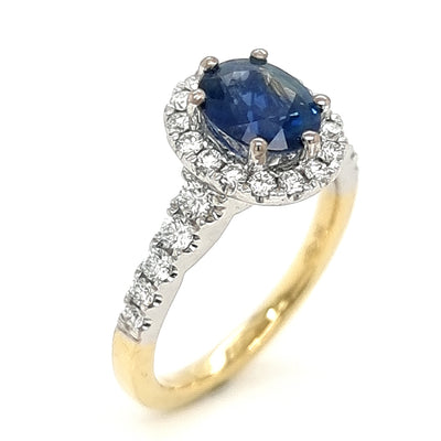 18Ct Y/W Oval Sapphire 1.16Ct And Diamond Ring